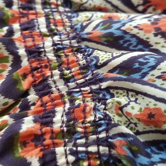 Papaya Multi-colored Cold Shoulder Top - Picture 5 of 8